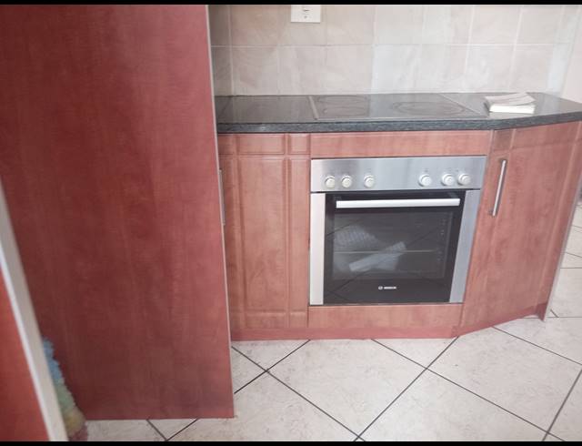 3 BEDROOM FREEHOLD FOR SALE IN LEACHVILLE